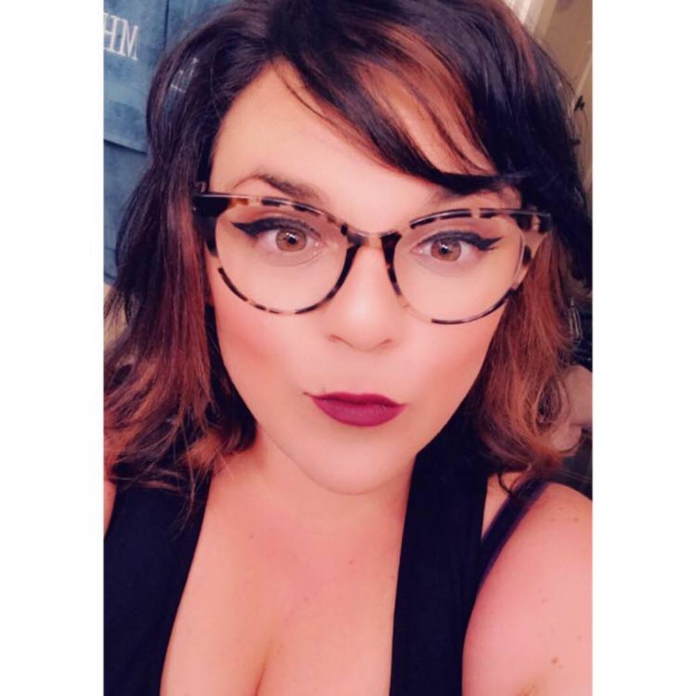 Meet your Posher, Corinne